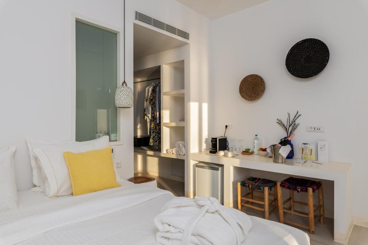 Bluetopia Suites Mykonos Town Esterno foto