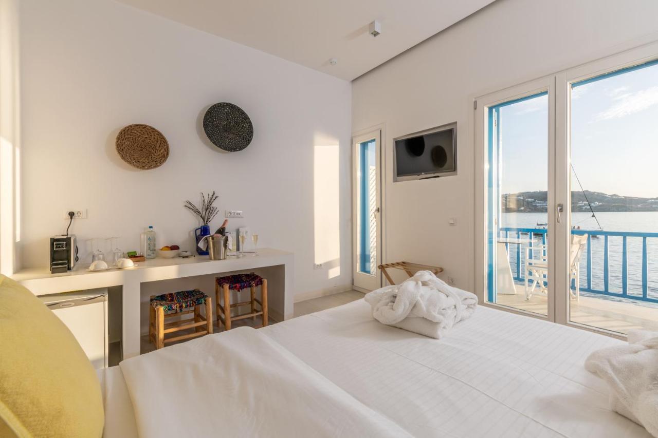 Bluetopia Suites Mykonos Town Esterno foto