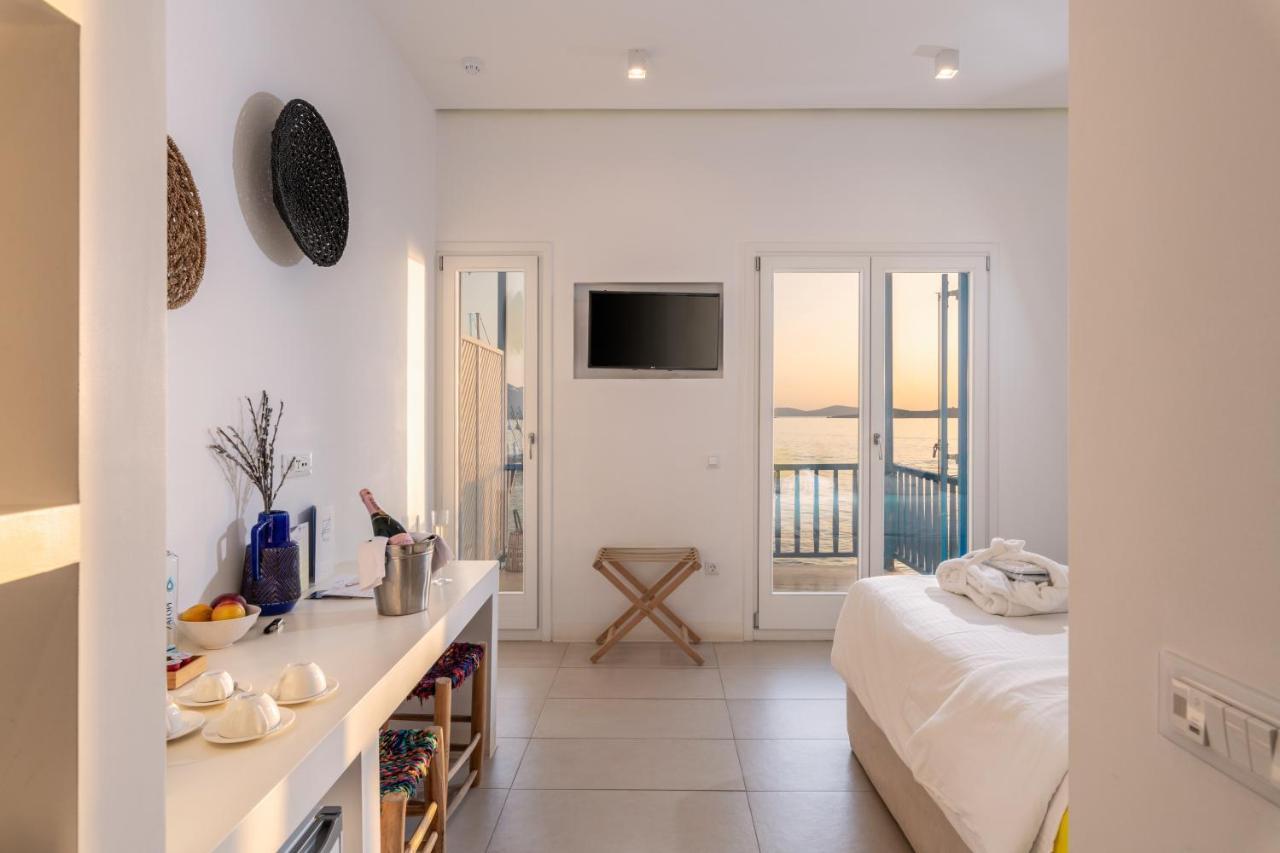 Bluetopia Suites Mykonos Town Esterno foto