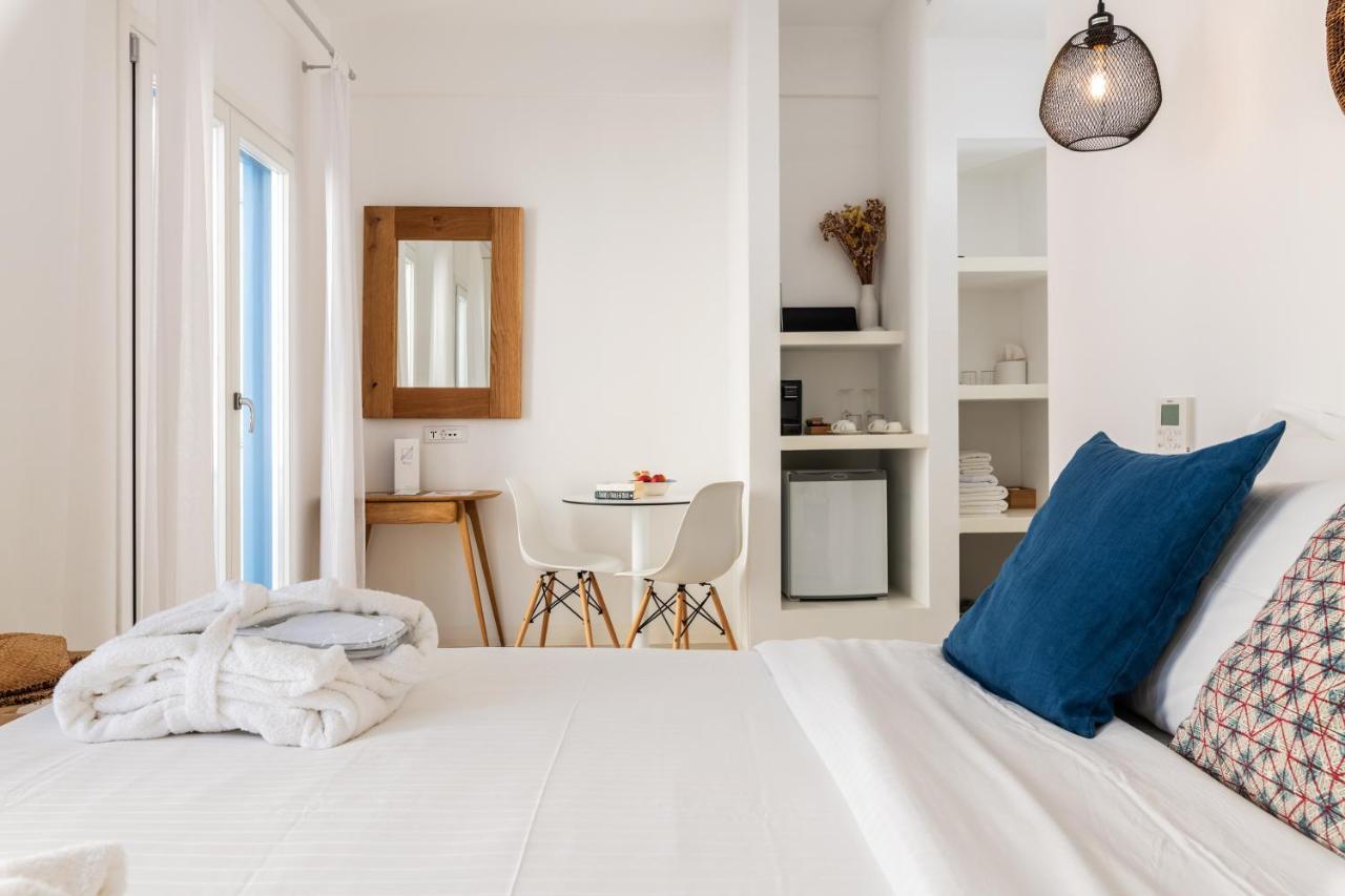 Bluetopia Suites Mykonos Town Esterno foto