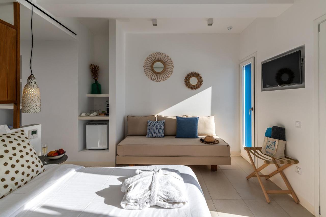 Bluetopia Suites Mykonos Town Esterno foto