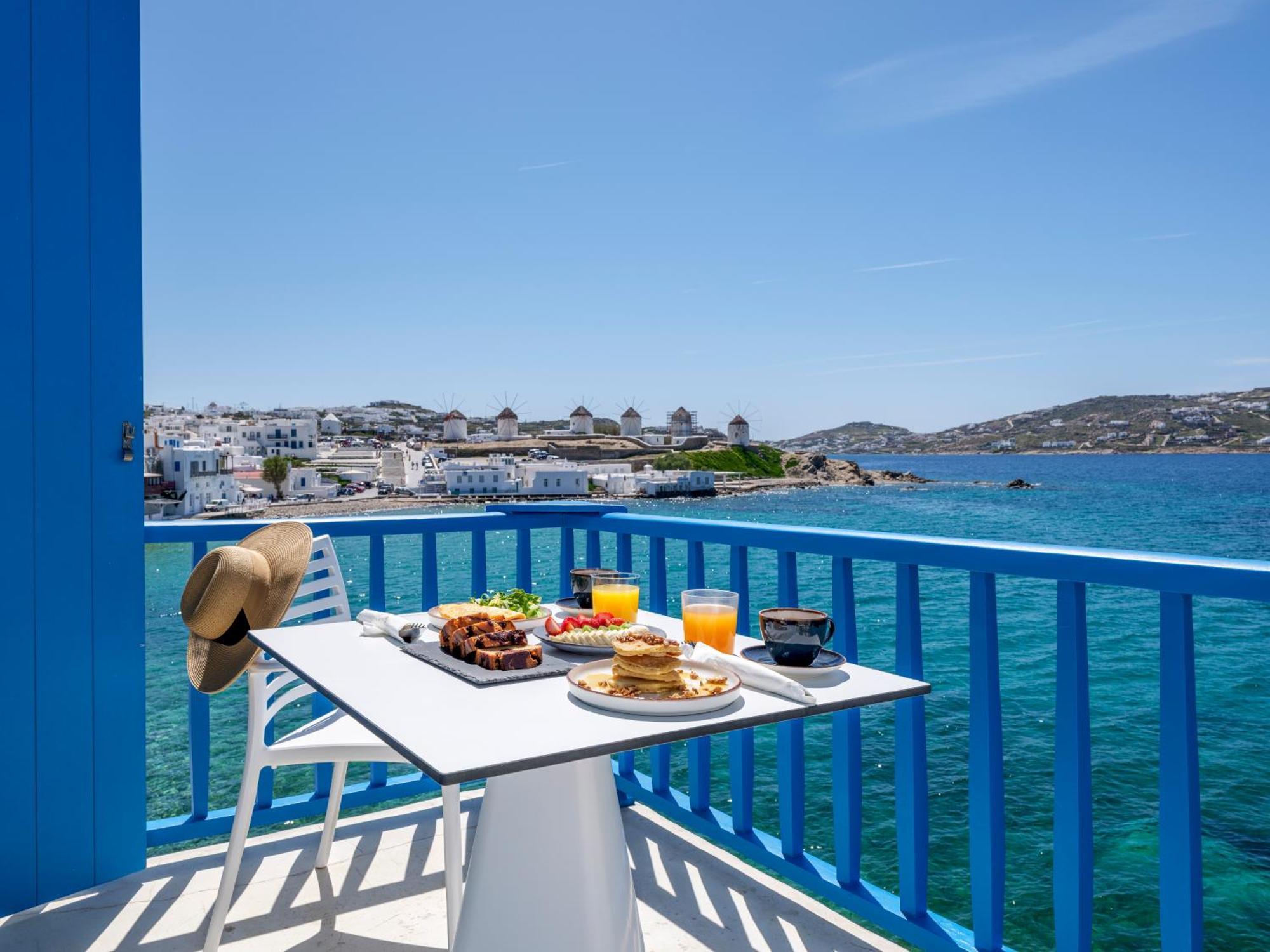 Bluetopia Suites Mykonos Town Esterno foto