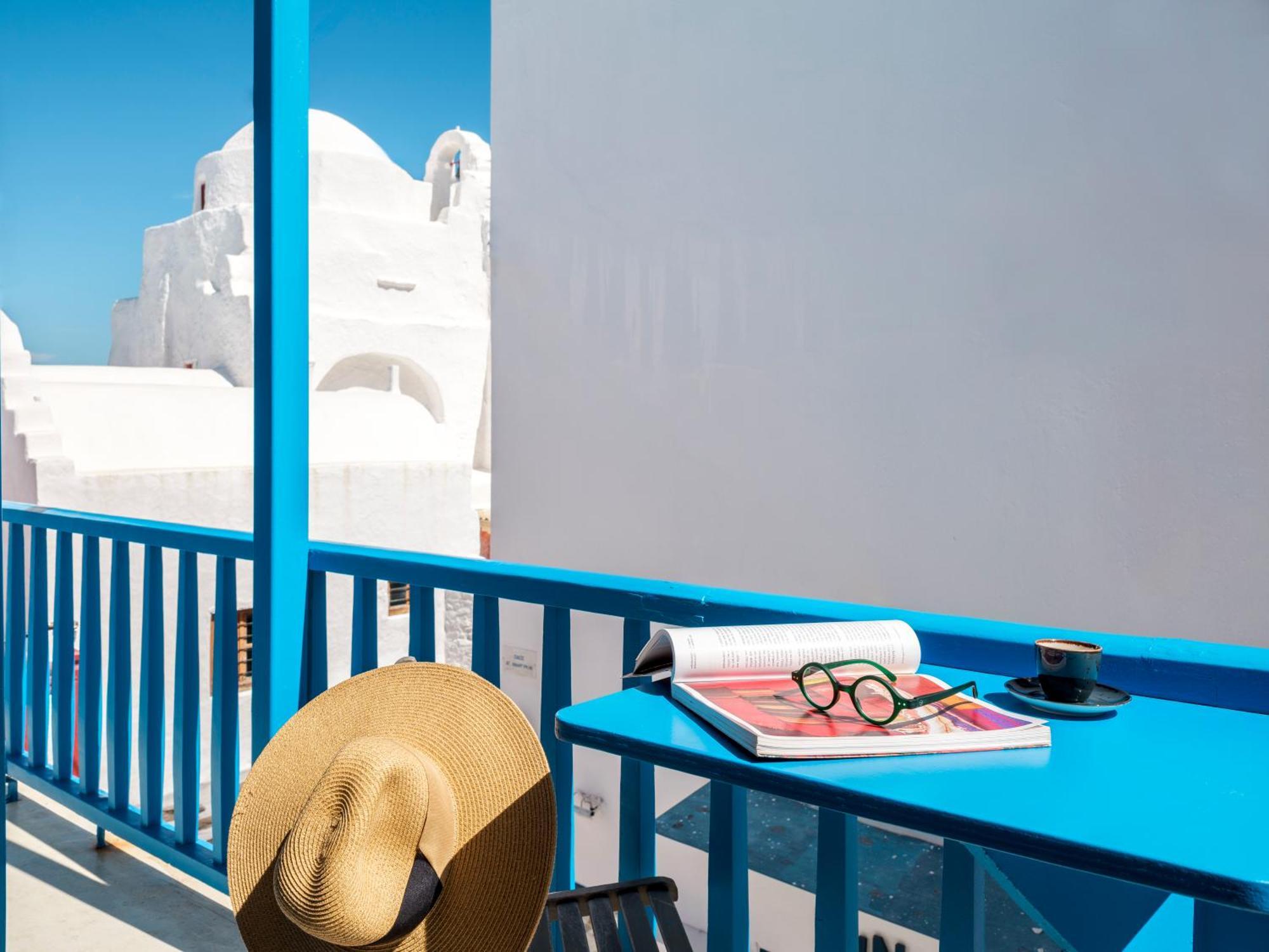 Bluetopia Suites Mykonos Town Esterno foto