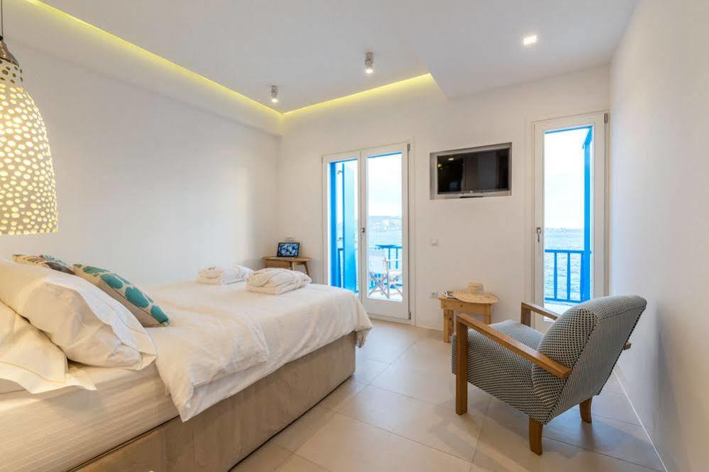 Bluetopia Suites Mykonos Town Esterno foto